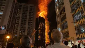 El incendio en Hong Kong deja 151 muertos y 13 arrestados por homicidio imprudente