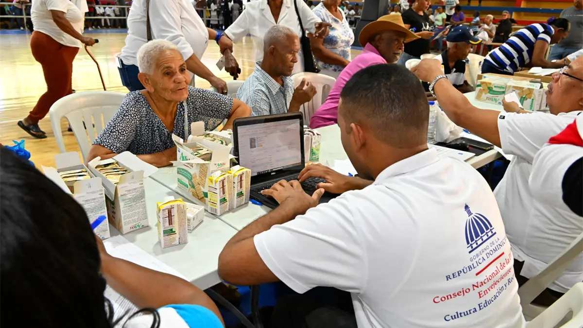 Conape lleva atención médica y social a 783 envejecientes en el Suroeste