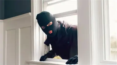 Ladrón se burla de su víctima con una nota: No hay dinero, ¿para qué tantas cámaras?