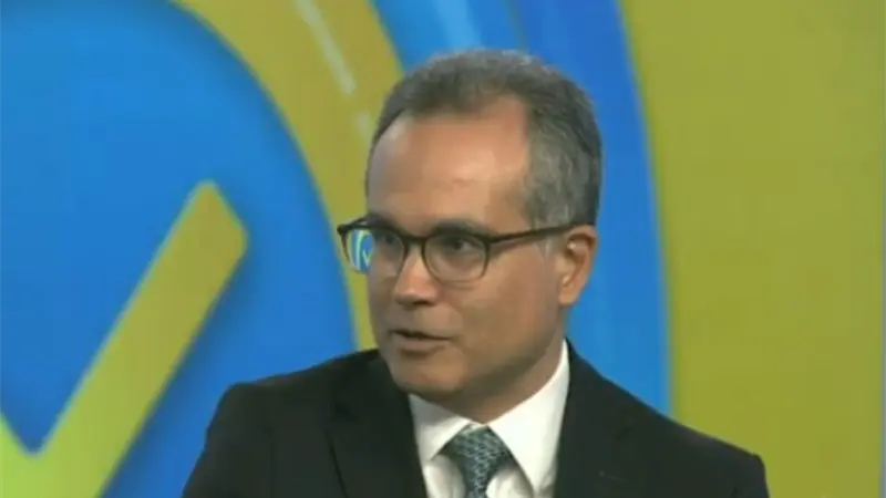 Miguel Collado advierte que las metas de crecimiento "son cada vez más difíciles" y critica la incertidumbre fiscal