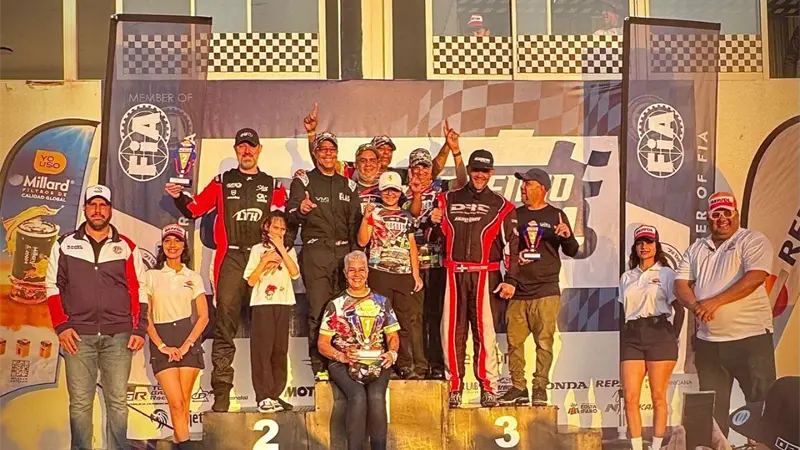 Jonathan Basden revalida título en campeonato automovilismo dominicano 2025