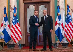 Alertan RD podría quedar atrapada en tensión EE.UU.–Venezuela tras acuerdo sobre aeropuertos