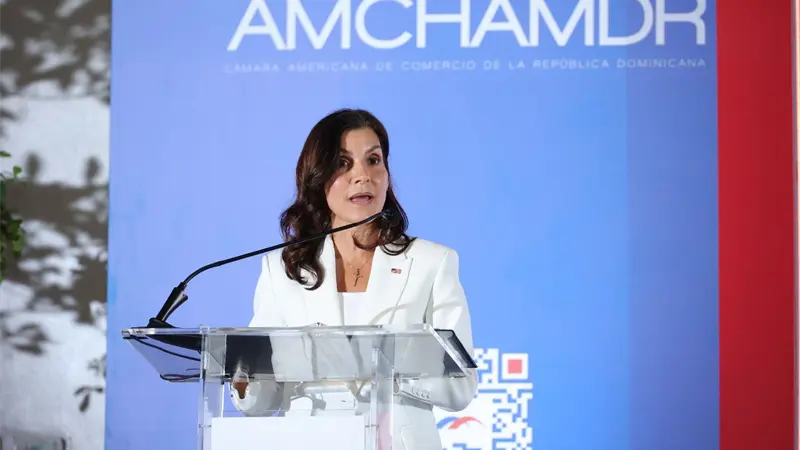 Embajadora EE.UU. subrayó la seguridad y fortaleza en la relación con República Dominicana