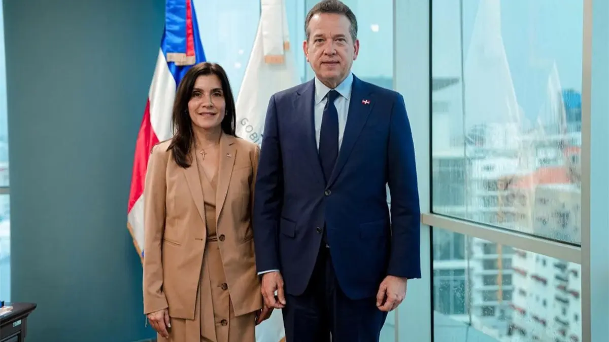 Leah Campos embajadora Estados Unidos República Dominicana.