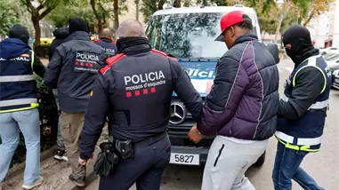 Quince detenidos en un operativo en España contra la banda latina de los Trinitarios