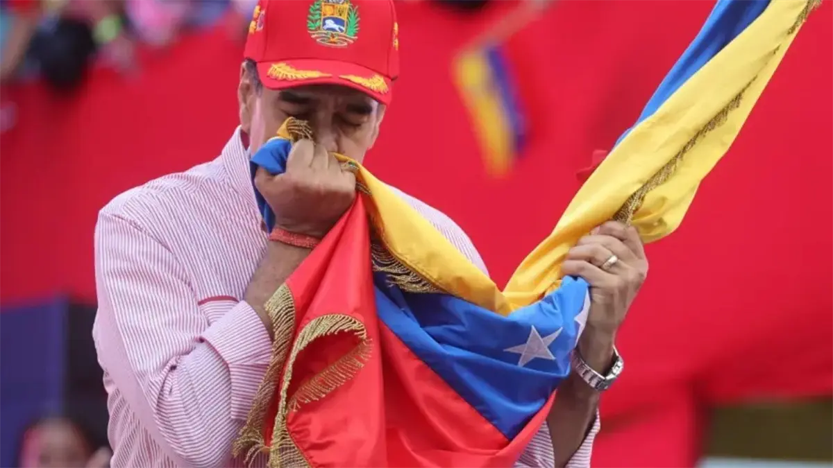 Maduro acusa a EEUU de terrorismo psicológico y refuerza jefatura de partido oficialista