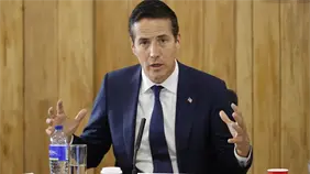 Senador republicano nacido en Colombia propone prohibir la doble nacionalidad en EE.UU.