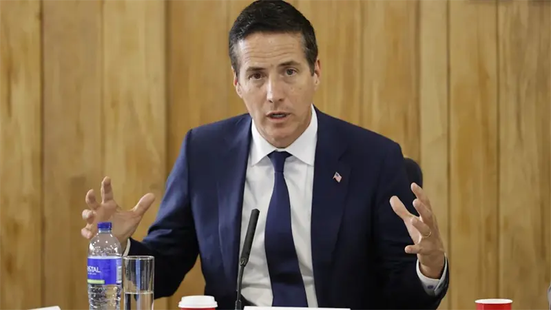 Senador republicano nacido en Colombia propone prohibir la doble nacionalidad en EE.UU.