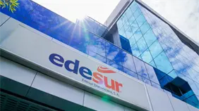 Edesur sanciona y desvincula a brigada contratista tras ser captada conduciendo en vía contraria