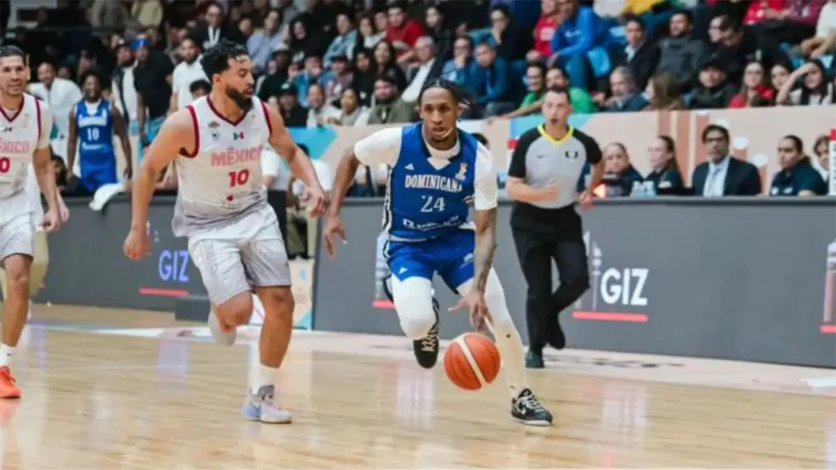 Jassel Pérez del equipo nacional de baloncesto.