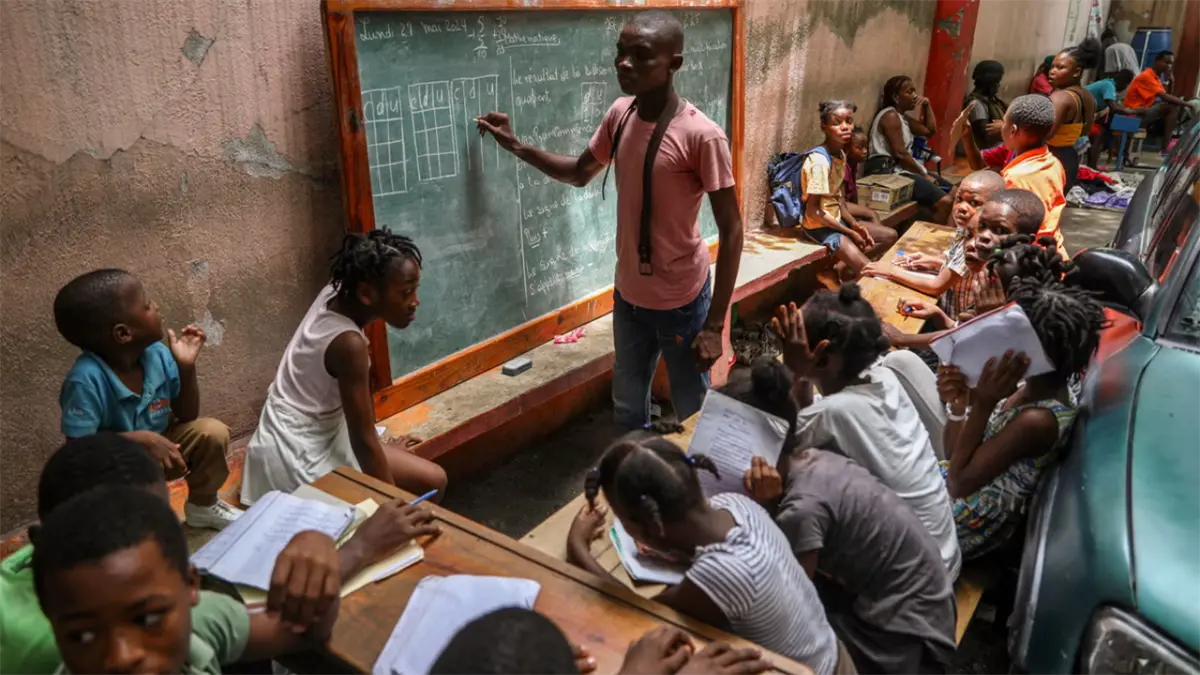 Unesco lanza iniciativas para la educación en Haití y Afganistán con financiación de la UE