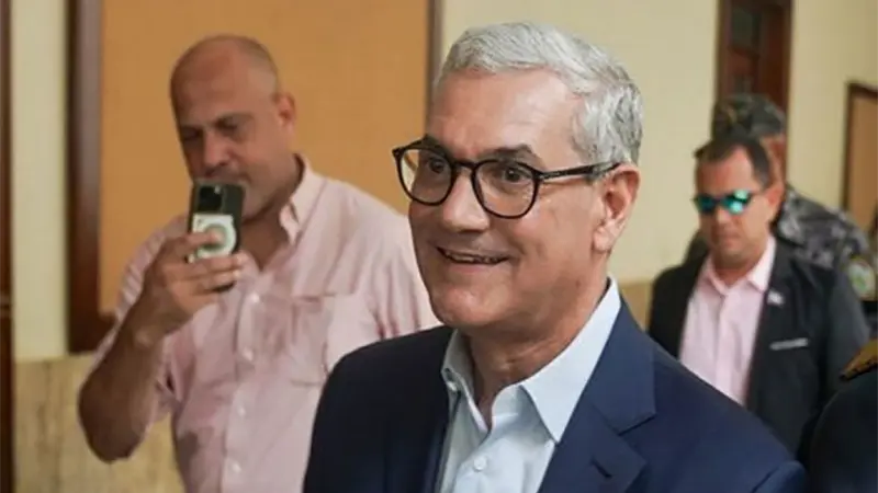 Gonzalo Castillo mantiene silencio tras dirigentes del PLD anunciar sus aspiraciones