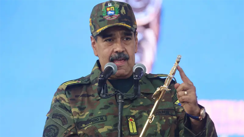 Maduro confirma contacto cordial con Trump y recibe vuelo de migrantes en plenas tensiones