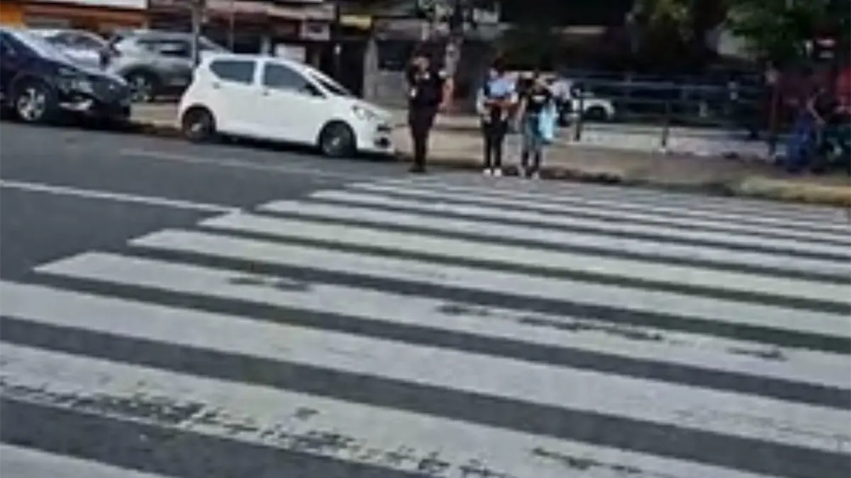 Piden semáforo avenida John F. Kennedy.