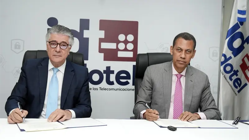 Indotel y Onaprep firman convenio para instalar salas digitales en seis centros penitenciarios