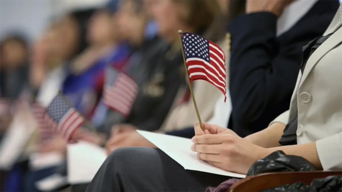 Permisos de trabajo de Estados Unidos reducido a miles de migrantes.