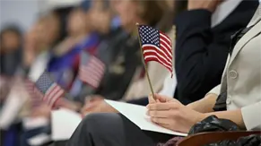 EE.UU. reduce a 18 meses vigencia de permisos laborales para cientos de miles de migrantes