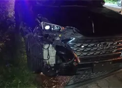 Mujer fallece y motorista queda en estado delicado tras choque en la autopista del Nordeste