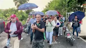 Comunitarios de Moca exigen construcción urgente de puentes colapsados