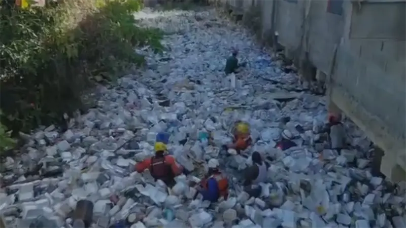 Muere niño tras caer en una cañada en la  provincia Duarte