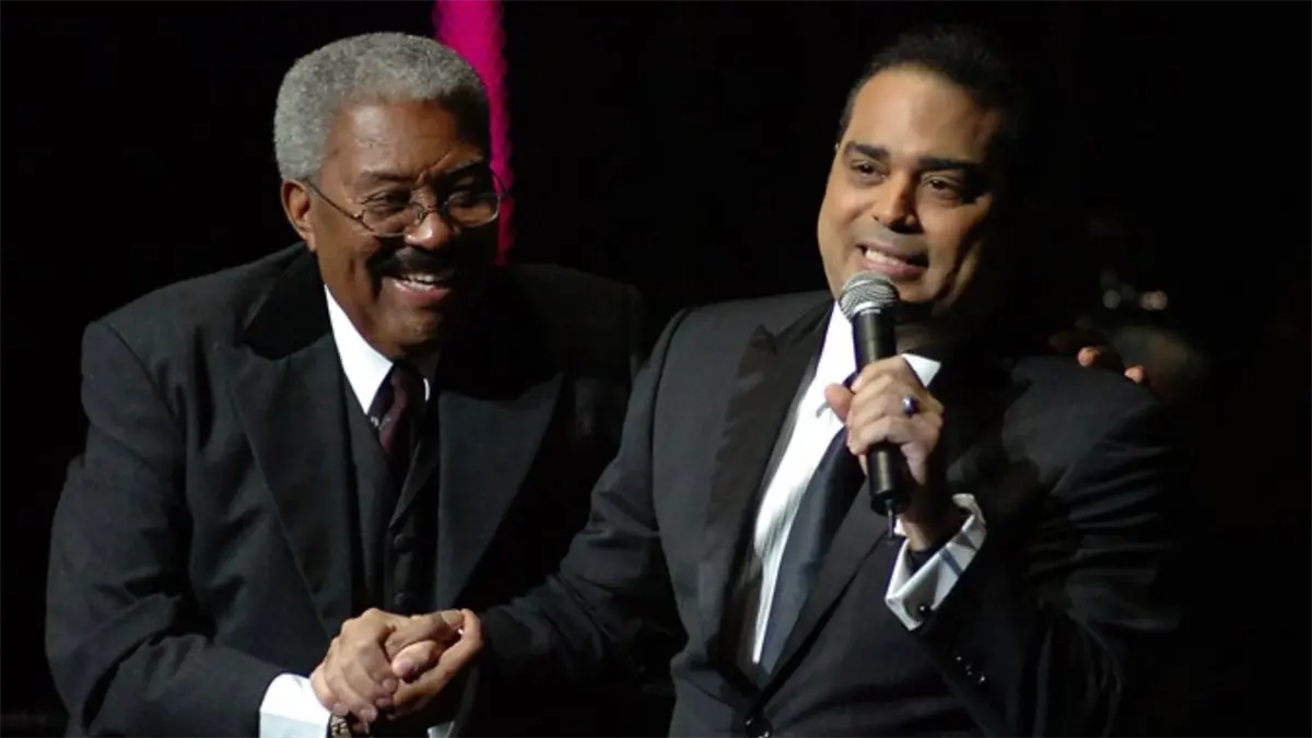 Gilberto Santa Rosa se despide de Rafael Ithier