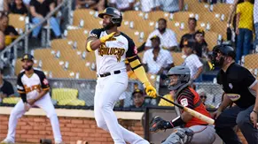 &Aacute;guilas Cibae&ntilde;as blanquean a los Toros