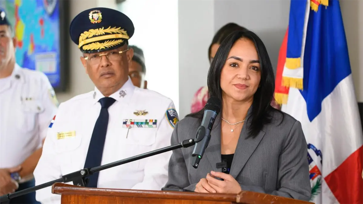 Ministra de Interior y Polícia, Faride Raful,  juntro a otras autoridades establece horarios de venta de alcohol para Navidad y Año Nuevo.