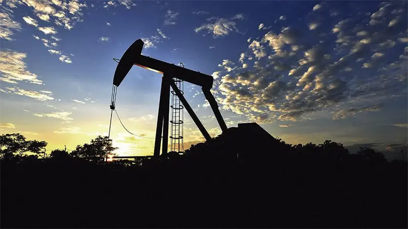 El petróleo de Texas baja un 2 %, hasta los 58,88 dólares el barril