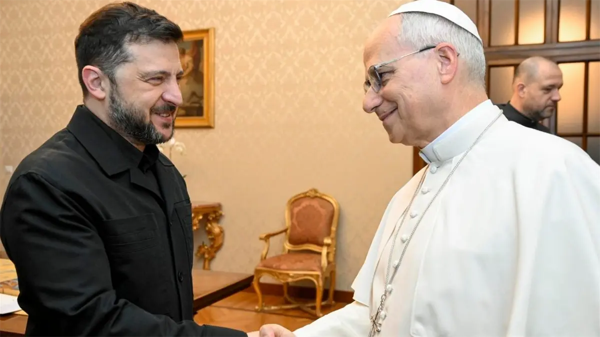 El papa León XIV y Volódimir Zelenski.