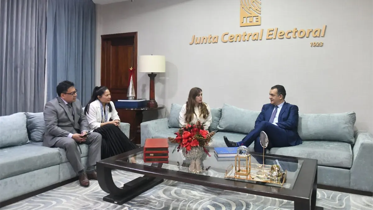 Presidente de la JCE recibe a consultores con miras a implementar norma ISO Antisoborno