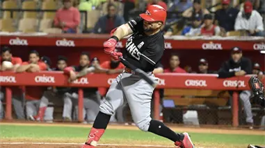 Canario pega dos jonrones y los Leones aplastan a los Tigres en la liga dominicana