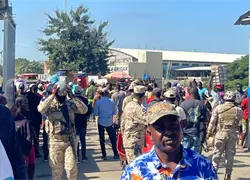 Ciudadanos haitianos protestan en puente fronterizo por muerte de Stephora Joseph en Santiago