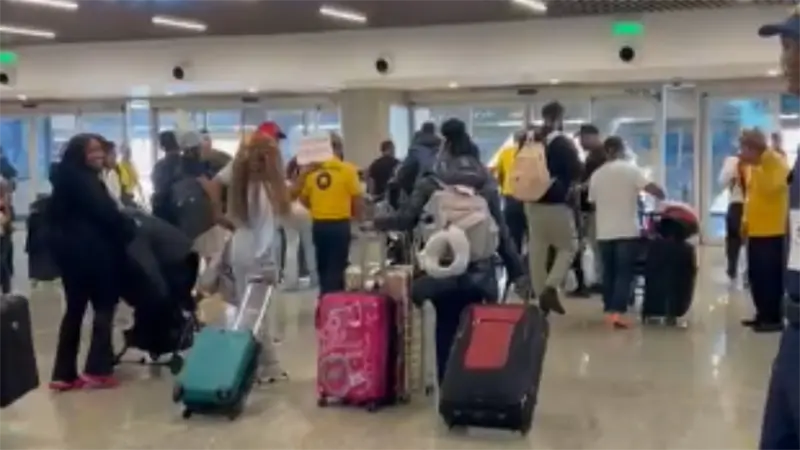 Desinformación limita uso de la "Gracia Navideña" entre viajeros dominicanos