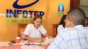 Jornada de empleo de INFOTEP selecciona a 59 aspirantes para nueva tienda en Tenares