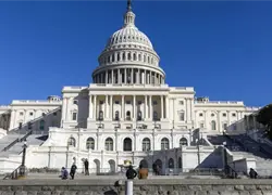 El Senado de EE.UU. tumba los dos proyectos sanitarios en vísperas del fin de Obamacare