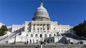 El Senado de EE.UU. tumba los dos proyectos sanitarios en vísperas del fin de Obamacare