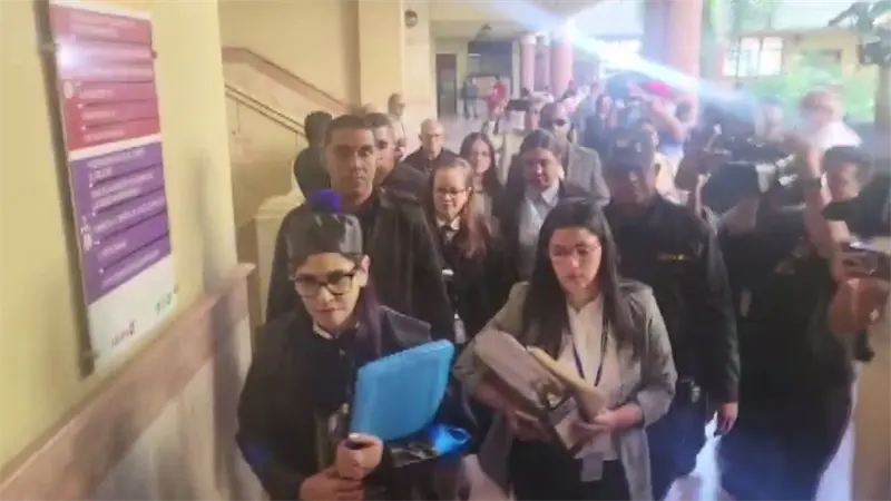 Garantía económica a 3 empleadas de Da Vinci por Caso Stephora