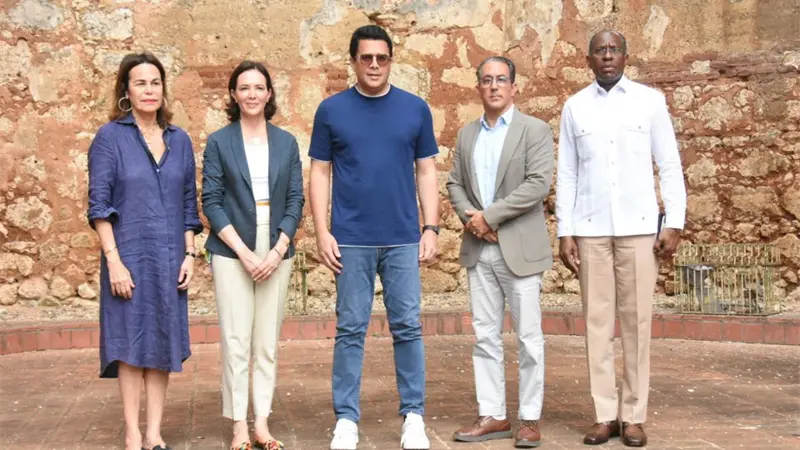 Ministro de Turismo reabre más calles en Ciudad Colonial y presenta obras de estabilización de monasterio de San Francisco