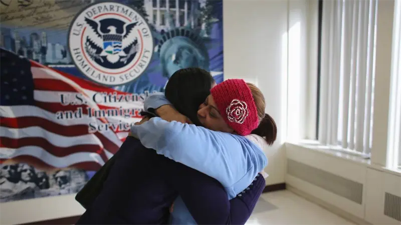 EE.UU. pone fin a programa migratorio de reunificación familiar para 7 países por abusos