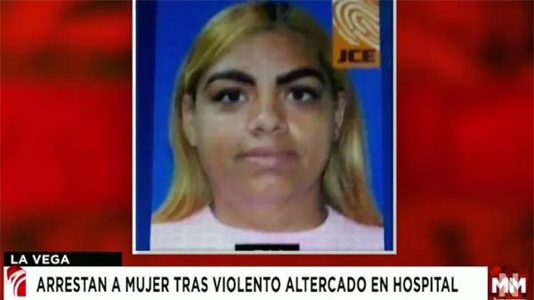 Arrestan a mujer tras violento incidente en el Hospital Morillo King en La Vega