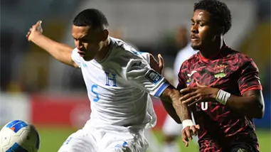 Super Bowl, fútbol, béisbol y automovilismo agitaron el deporte de América en enero Super Bowl, fútbol, béisbol y automovilismo agitaron el deporte de América en enero