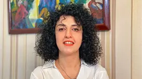 La premio Nobel iraní Narges Mohammadi, detenida de forma violenta La premio Nobel iraní Narges Mohammadi, detenida de forma violenta