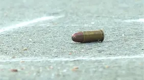 Policía investiga muerte de niño de 10 años en tiroteo en Villa Duarte; su madre y dos vecinos siguen hospitalizados