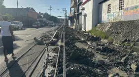 Edesur repone postes eléctricos derribados por excavaciones en Villa Altagracia Edesur repone postes eléctricos derribados por excavaciones en Villa Altagracia