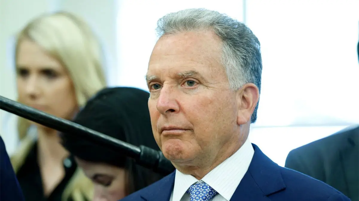 Representante de la Casa Blanca para las relaciones con Bielorrusia, John Cole.