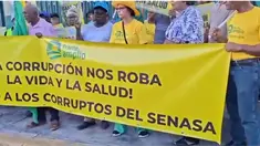 Frente Amplio realiza sexta caminata protesta por corrupción en Senasa y salida de fuerzas militares extranjeras