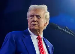 Trump dice que se debate entre Kevin Warsh o Kevin Hassett para nuevo presidente de la Fed