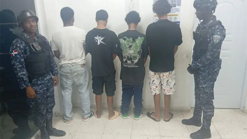 Detiene individuos  tras asalto en Santo Domingo Norte