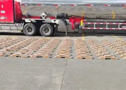 Decomisan en el norte de Ecuador 555 kilos de cocaína que estaban ocultos en un camión