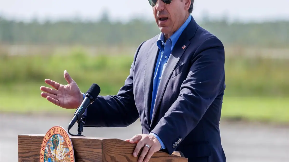 Florida insistirá en regular IA pese a la orden de Trump de tener única normativa federal